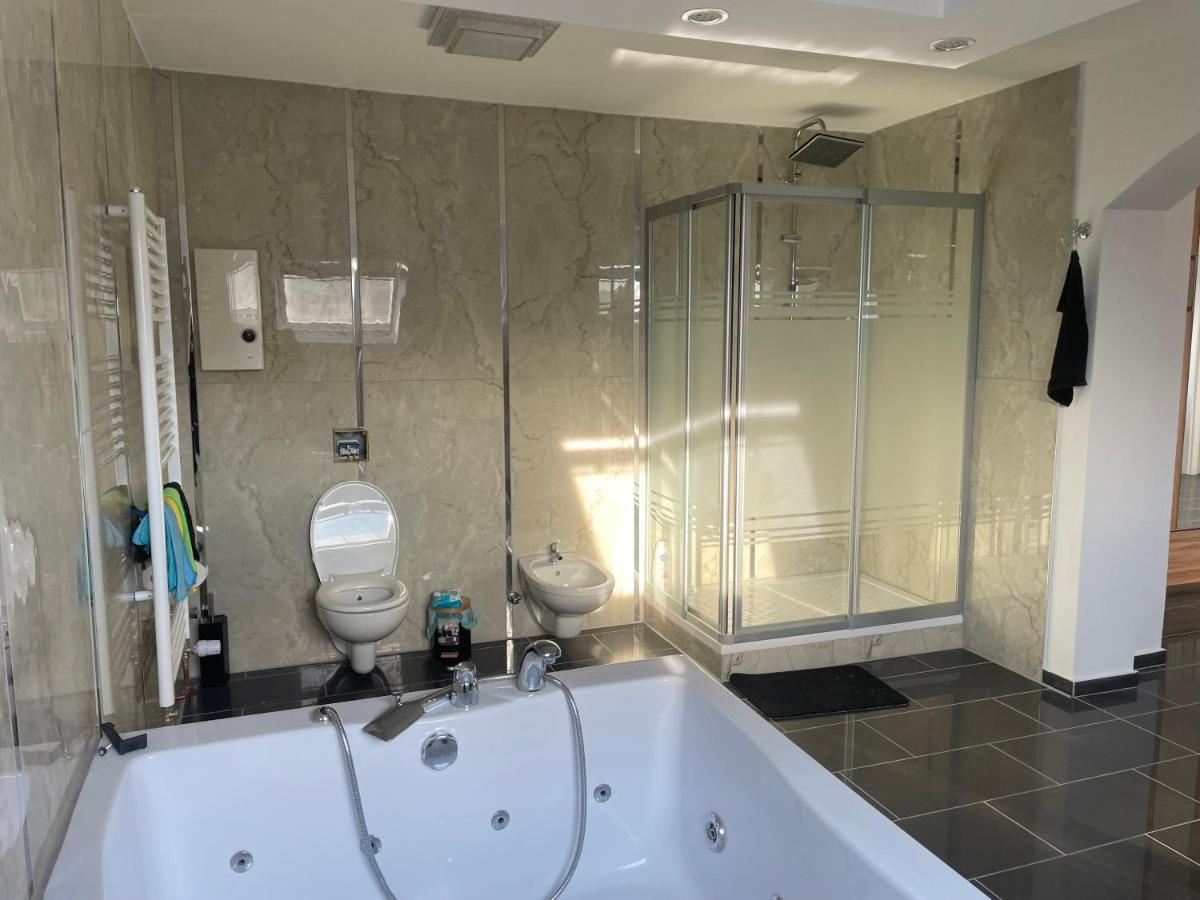 Penthouse Wohnung Ultra Exlusive Duisburg Buitenkant foto